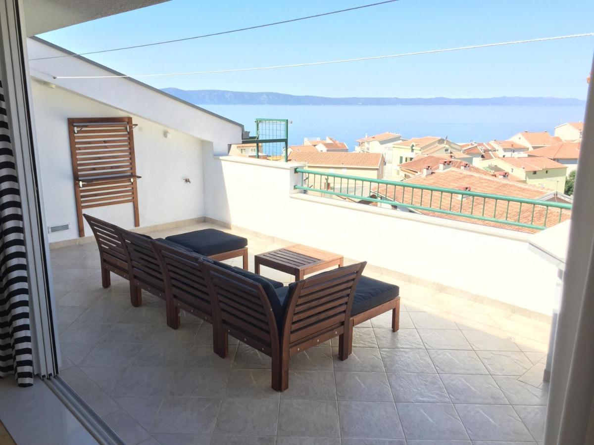 Apartments Leut 80M From The Sea Podgora Habitación foto
